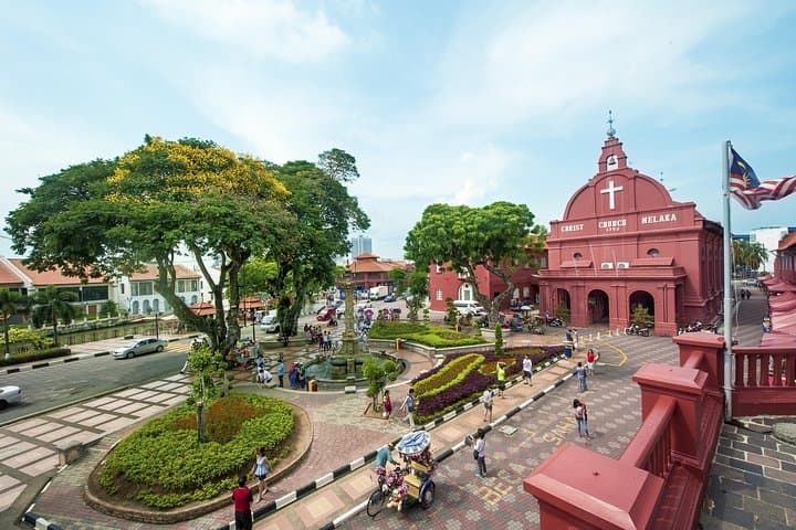 Full-Day Kuala Lumpur to Melaka Tour with River Cruise and The Shore View