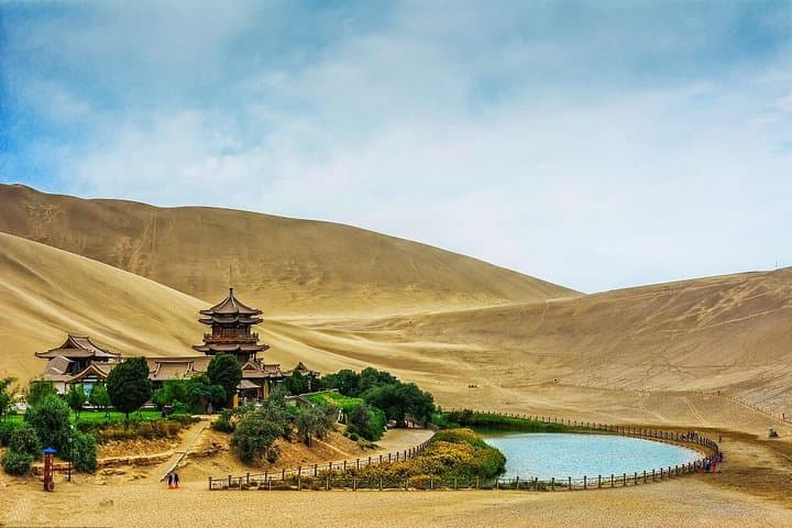 2-Day Dunhuang Desert Tour: Mogao Caves, Echoing-Sand Mountain & Yadan Park photo 3