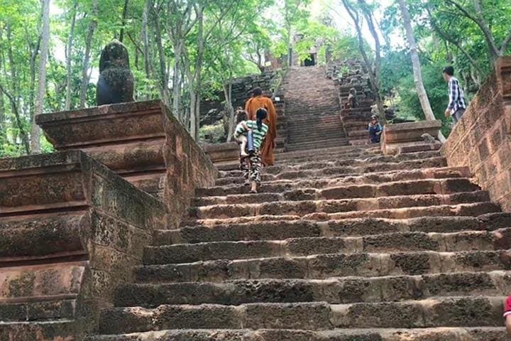 Battambang Day Trip from Siem Reap: Bamboo Train, Wat Banan & Bat-Cave Sunset photo 6