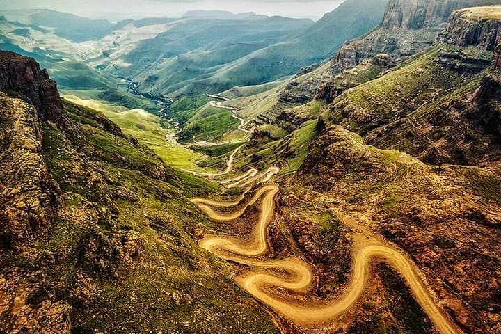 Sani Pass to Mokhotlong: 2-Day 4x4 Journey into Lesotho’s Highlands photo 2