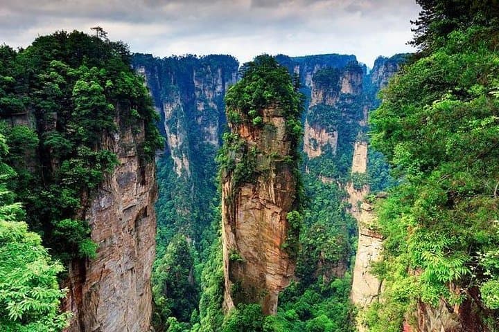 Zhangjiajie Grand Canyon Day Tour — Glass Bridge, Yellow Dragon Cavern & Baofeng Lake
