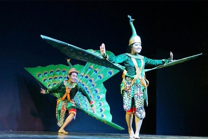 Apsara Dance Performance with Buffet Dinner and Siem Reap Hotel Pickup photo 4