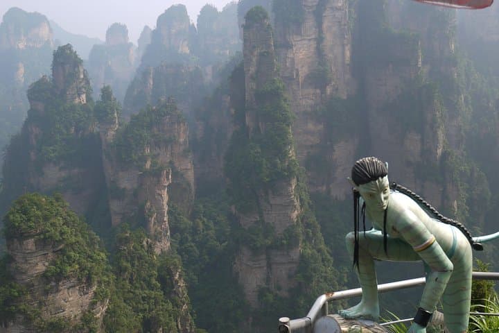Zhangjiajie Day Tour — Yuanjiajie & Tianzishan: Walk Among the Avatar Peaks