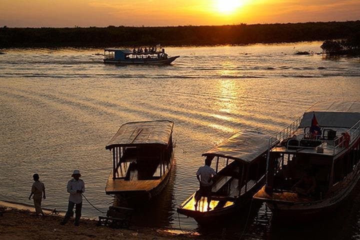 Cycle to Kompong Phluk: Siem Reap Countryside & Tonlé Sap Sunset Cruise photo 2
