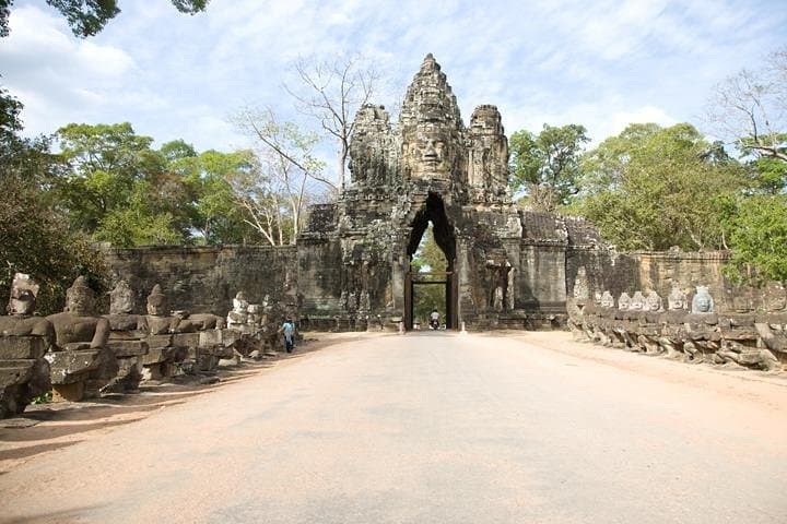 Full-Day Angkor Temples Tour with Sunset at Pre Rup photo 5