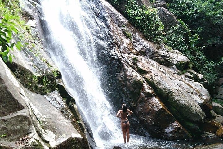 Feiticeira Waterfall & Enseada das Estrelas: Full-Day Hike from Vila do Abraão photo 6