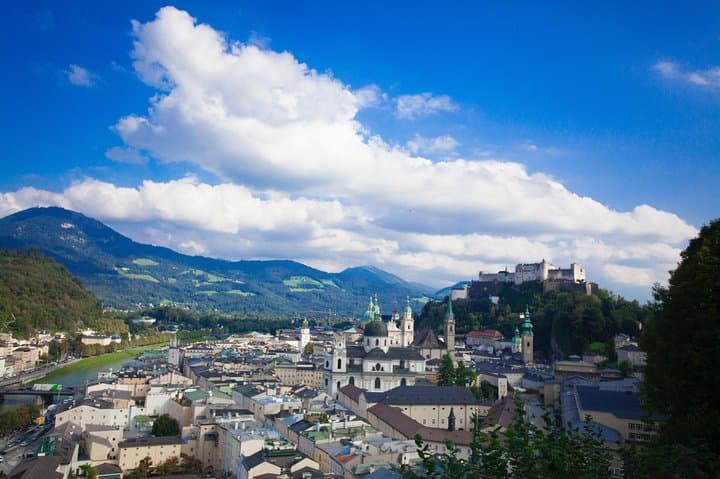 Vienna to Salzburg Private Transfer with 3‑Hour Hallstatt Stop photo 5