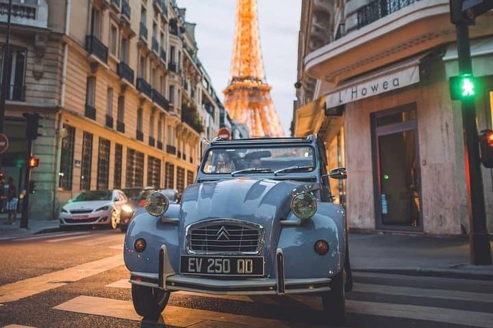 Montmartre La Bohème: 2CV Ride, Walking Tour & Wine Tasting in Paris photo 5