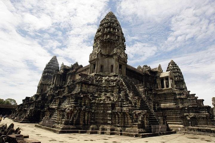 Angkor Wat Small-Circuit Temples by Private Transport — Full-Day Angkor Tour photo 5