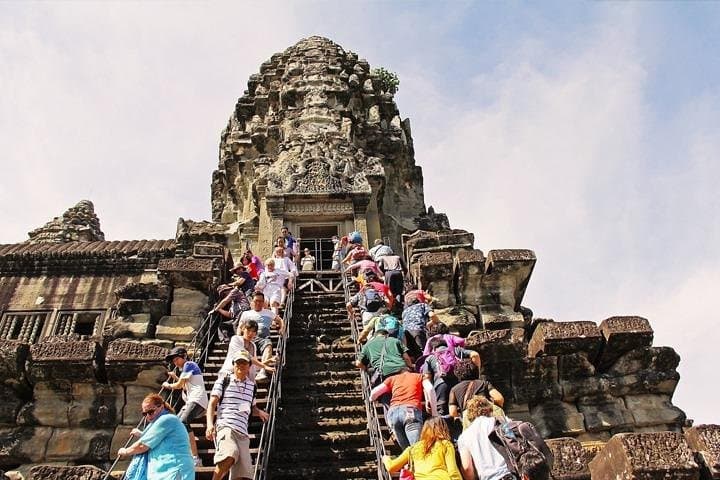 Angkor Wat Small-Circuit Temples by Private Transport — Full-Day Angkor Tour