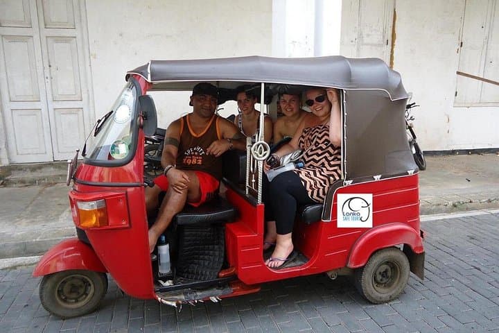 Kandy Full-Day Tuk-Tuk City Tour: Temple, Tea & Botanical Gardens photo 4