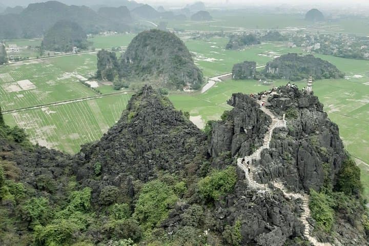 Ninh Binh Day Trip: Hoa Lu, Tam Coc Boat Ride & Mua Cave Hike photo 3