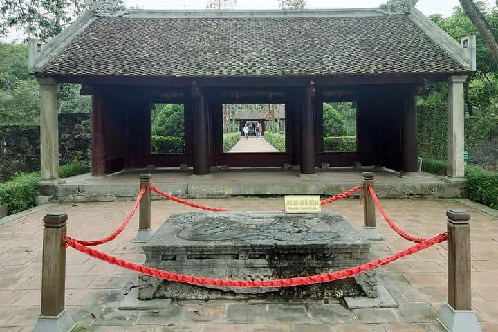 Ninh Binh Day Trip: Hoa Lu, Tam Coc Boat Ride & Mua Cave Hike photo 4