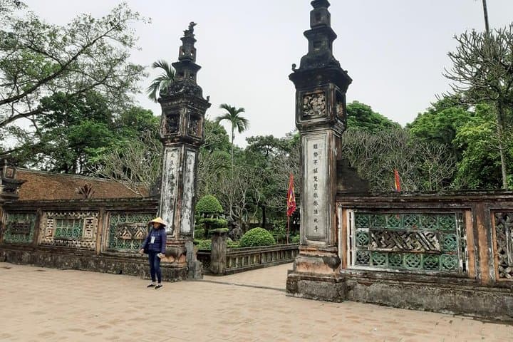 Ninh Binh Day Trip: Hoa Lu, Tam Coc Boat Ride & Mua Cave Hike photo 6