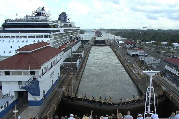Panama Stopover: Miraflores Locks, Casco Viejo & Amador Causeway in One Day photo 4