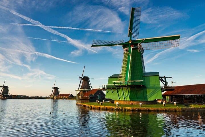 Private Dutch Countryside Tour: Zaanse Schans Windmills & Volendam Day Trip