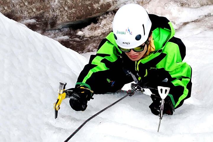 Full-Day Ice Climbing Adventure on La Paz’s Glacial Slopes