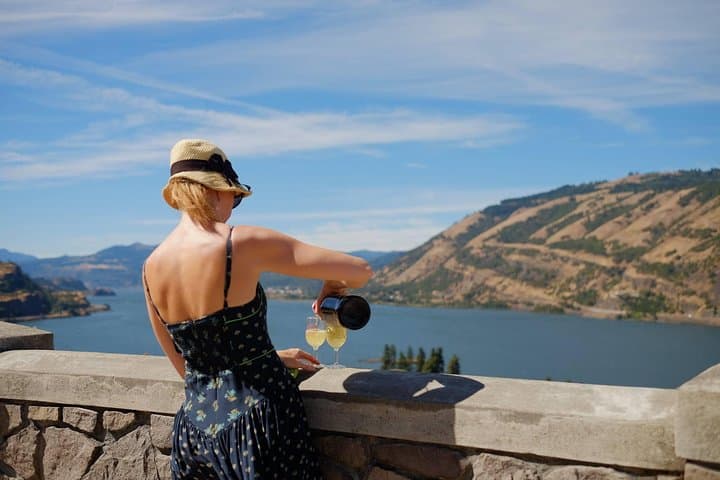 Tasting the Columbia River Gorge by E-Bike: Wine, Beer & Scenic Slow Roll photo 3