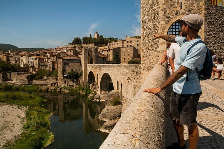 Private Full-Day Medieval Villages of Catalonia: Rupit, Besalú & Girona with Lake Lunch
