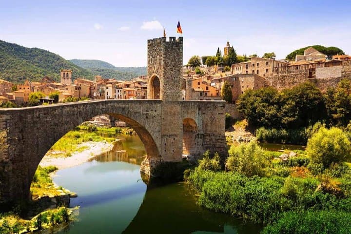 Private Full-Day Medieval Villages of Catalonia: Rupit, Besalú & Girona with Lake Lunch photo 2