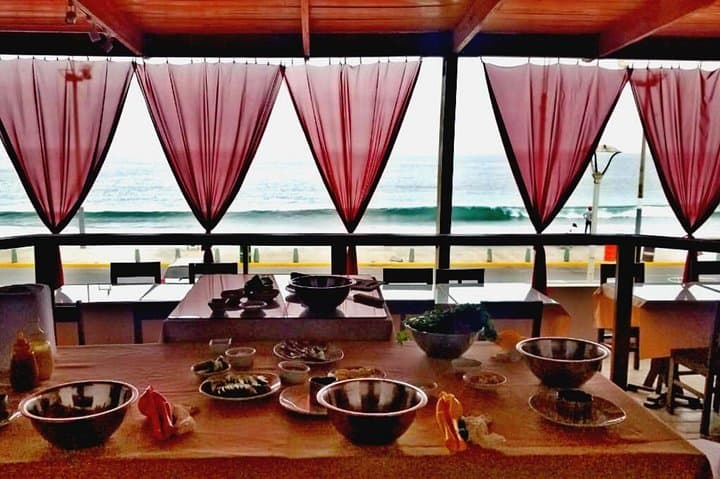 Surf and Ceviche in Lima Bay: Morning Surf Lesson and Traditional Seafood Lunch photo 5
