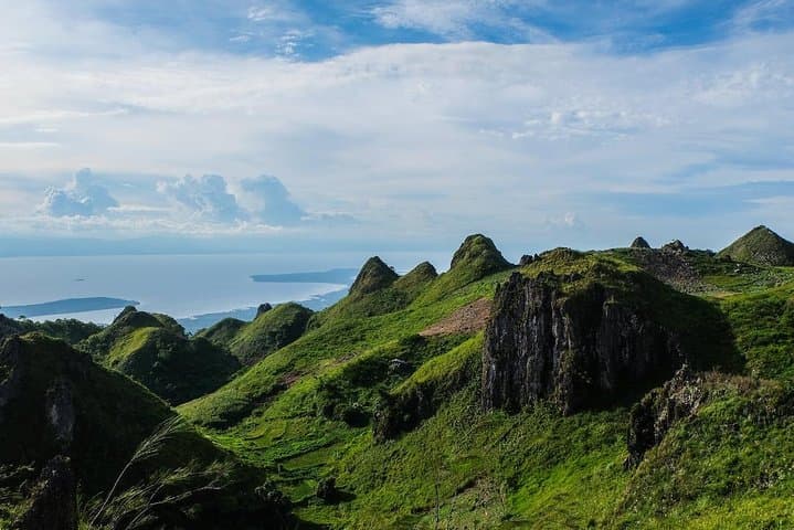 Cebu Adventure: Osmeña Peak Hike, Badian Canyoneering & Kawasan Falls Day Tour photo 3