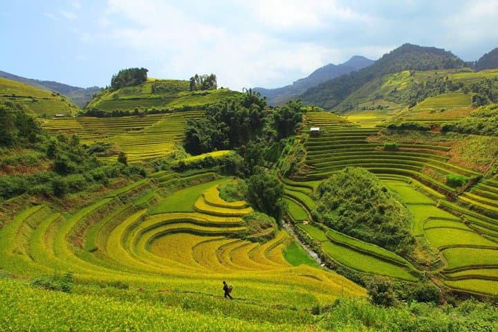 Mai Chau to Pu Luong: 2-Day Rice-Terrace Trek & Homestay Adventure photo 2
