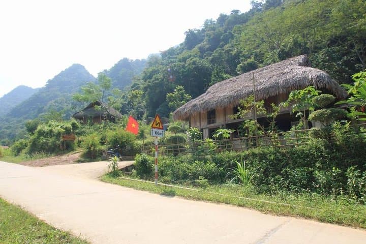 Mai Chau to Pu Luong: 2-Day Rice-Terrace Trek & Homestay Adventure photo 4