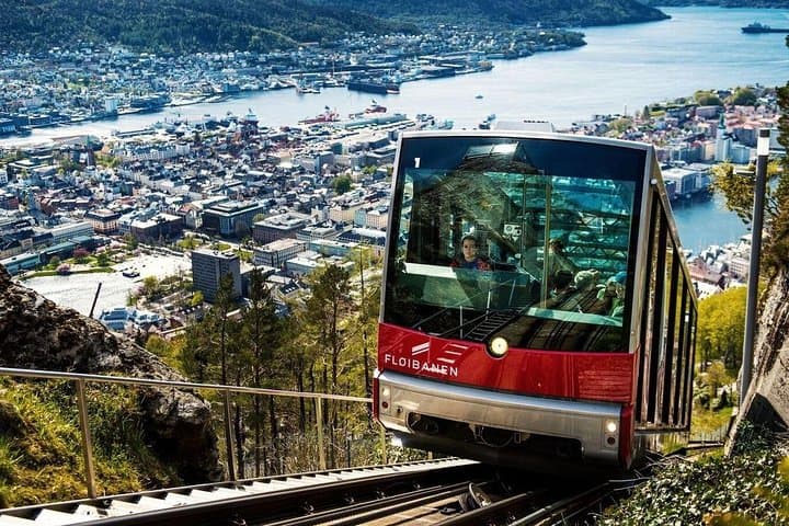 Explore Bergen's Top Attractions: Private Guided City Sightseeing Tour photo 3