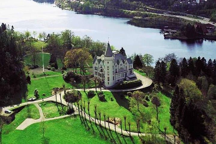 Explore Bergen's Top Attractions: Private Guided City Sightseeing Tour photo 6