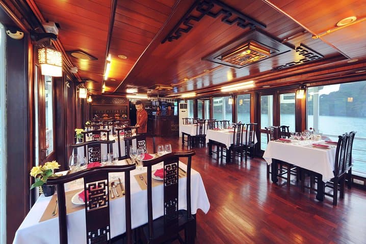 Overnight Boutique Cruise in Bai Tu Long Bay — Renea Cruise 2D/1N Guide photo 3