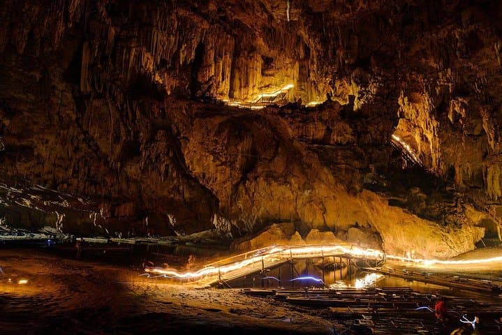 Tham Lod Cave Rafting, Prehistoric Tombs & Su Tong Pae Bamboo Bridge Day Tour photo 2