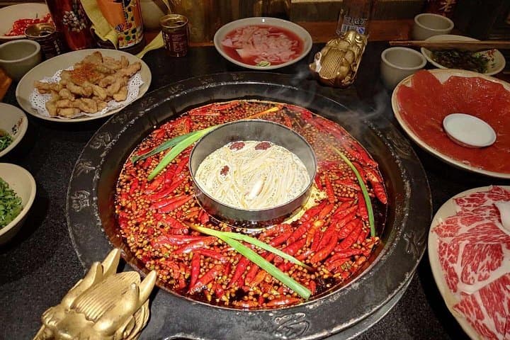 Chengdu to Leshan Giant Buddha Day Tour: Hot Pot Dinner & Sichuan Opera VIP Sichuan Opera photo 2