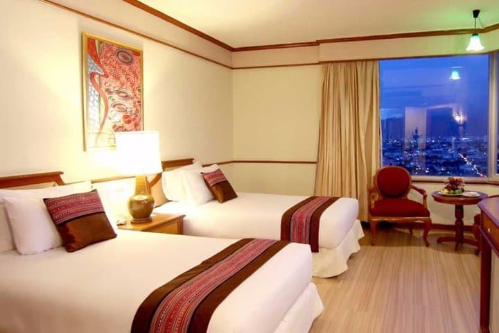 One Night in Chiang Mai Old City: Duangtawan Hotel + Cultural City Tour photo 2