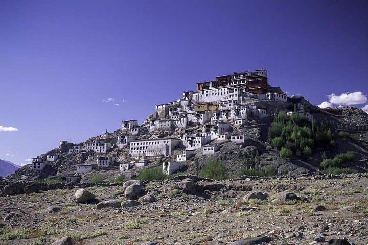 kashmir-ladakh-himalayan-heights-expedition-13-day-high-altitude-tour photo 4
