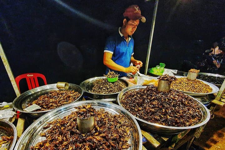 Siem Reap Evening Food Tour: 10 Local Tastings with Drinks & Hotel Pickup photo 2