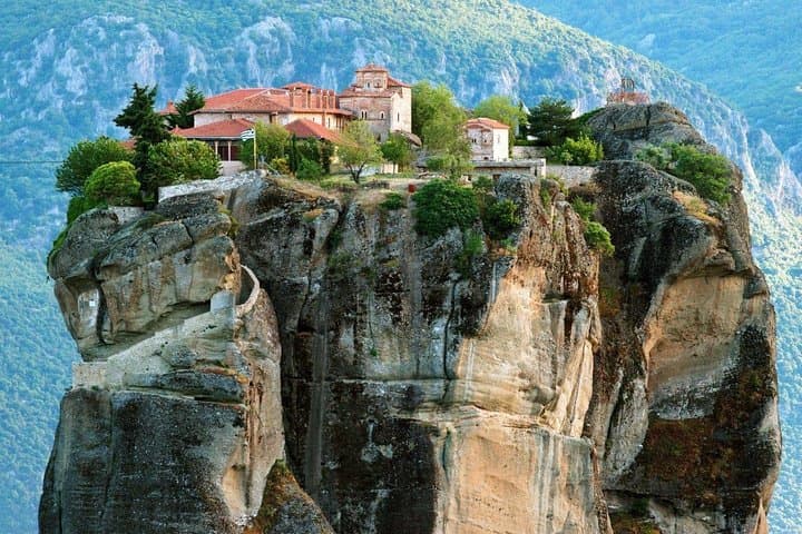 7-Day Northern Greece Tour: Meteora, Delphi & Thessaloniki Highlights