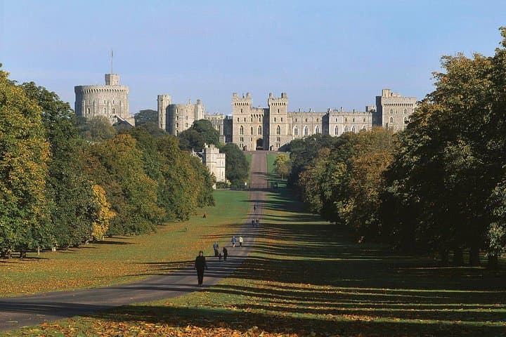 One-Day Royal England: Windsor, Oxford & Cotswolds Private Tour photo 2