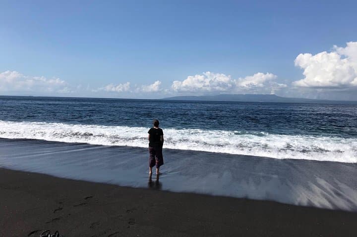 East Bali Best Day Tour: Gate of Heaven, Tirta Gangga & Virgin Beach photo 2