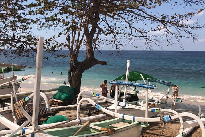 East Bali Best Day Tour: Gate of Heaven, Tirta Gangga & Virgin Beach photo 3
