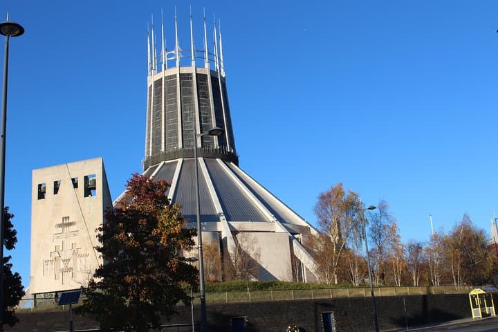 Private Liverpool Sightseeing Taxi Tour: Best Stops & Local Insights