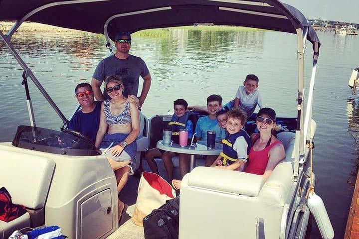 6-Hour Private Pontoon Rental on Hilton Head: Skull Creek to Daufuskie photo 3