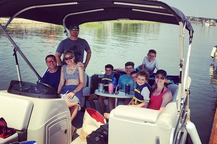4-Hour Private Hilton Head Pontoon Boat Rental — Skull Creek to Daufuskie photo 5