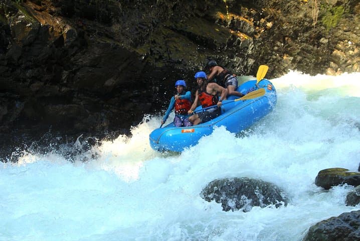 Chorro Whitewater Rafting — Naranjo River Class IV–V Adrenaline Trip from Manuel Antonio photo 5