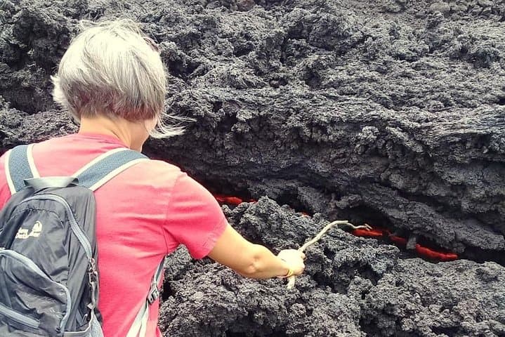 Pacaya Volcano Day Hike from Antigua: Active Lava, Lava Fields & Views photo 5