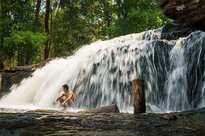 Full-Day Phnom Kulen Waterfall, River of a Thousand Lingas & Beng Mealea Ruins photo 4