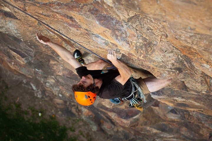 Night Climb Kangaroo Point Cliffs Brisbane — 3-Hour Urban Rock Climbing Experience photo 6