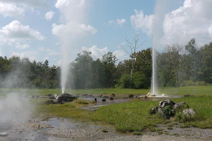 San Kamphaeng Hot Springs & Thai Handicraft Day Tour from Chiang Mai photo 4