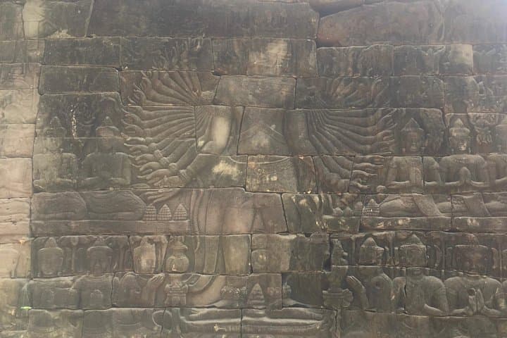 Banteay Chhmar Off-Beaten Track: Remote Khmer Temple & Cambodian Countryside Day Tour