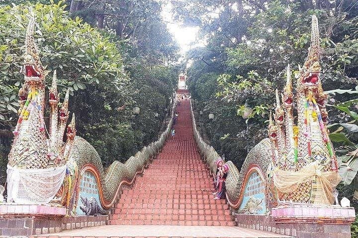 Wat Doi Suthep & Handicraft Villages: Chiang Mai Temple and Artisan Half-Day Tour photo 4